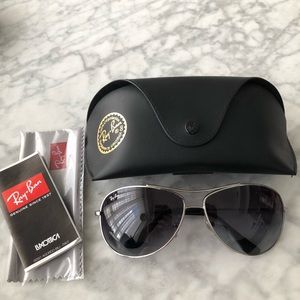 Brand new! Ray Ban Black / Silver Wrap Aviators